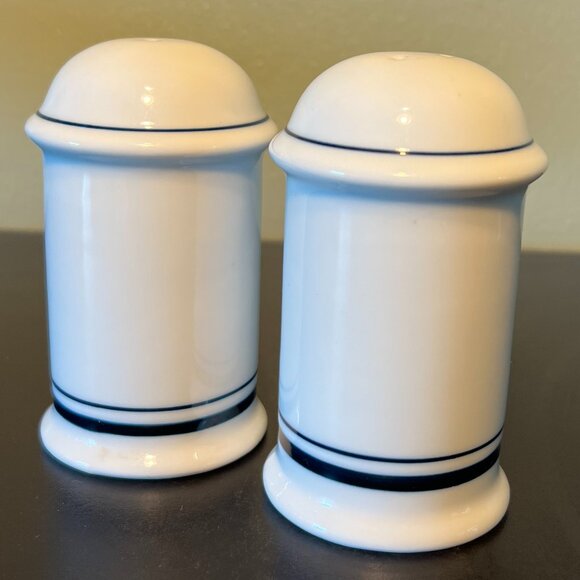 Vtg DANSK BISTRO Christianshavn Blue Pattern Porcelain Salt & Pepper Shaker Set - Picture 1 of 6